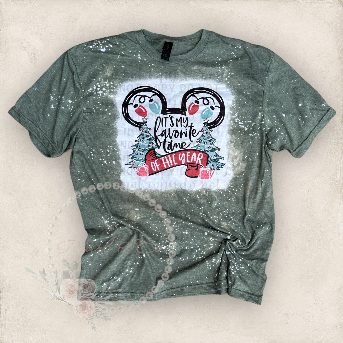 Minnie Christmas Bleached Tee